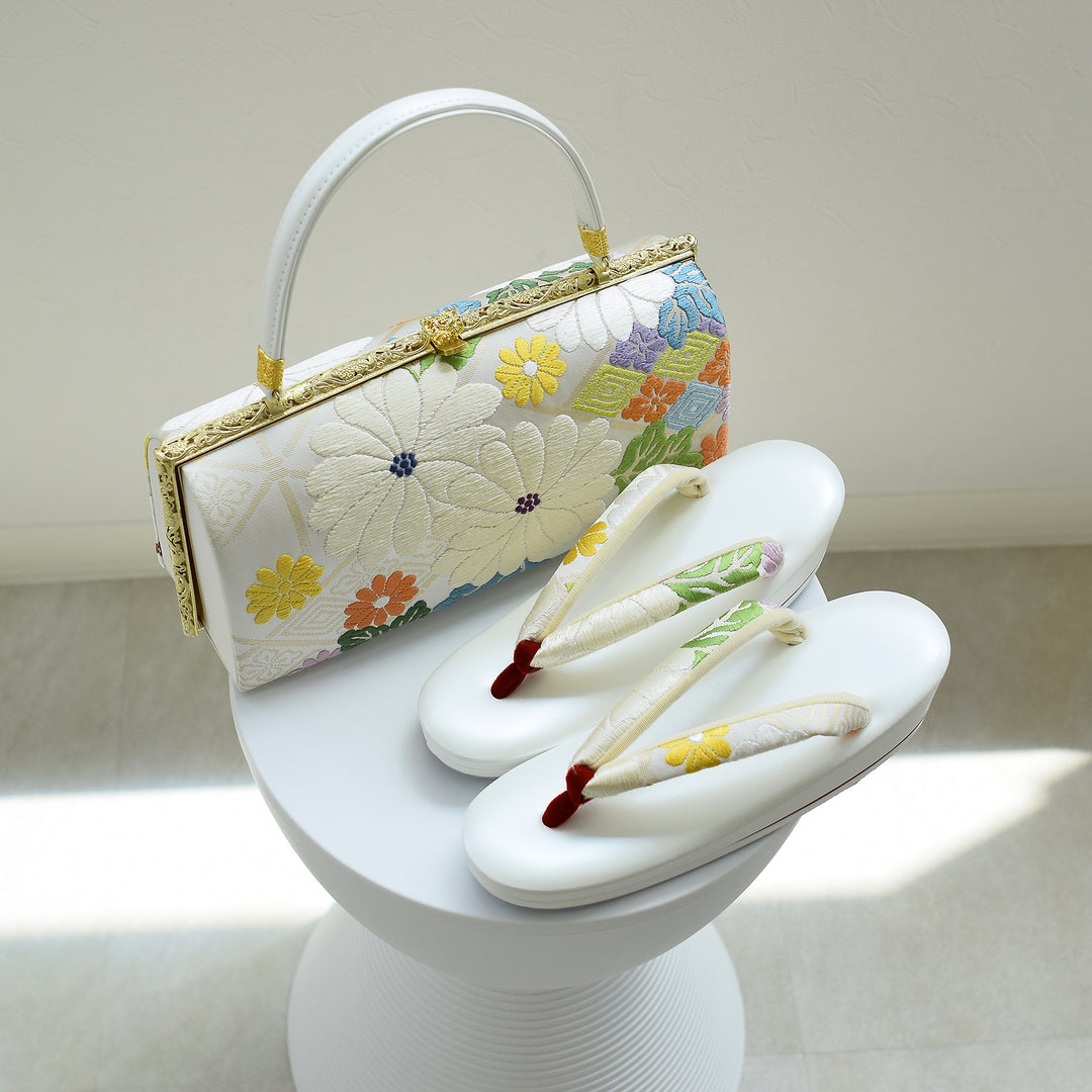 和装トートバッグ A4 銀地 飾り襷花菱文 着物用サブバッグ 正絹帯地