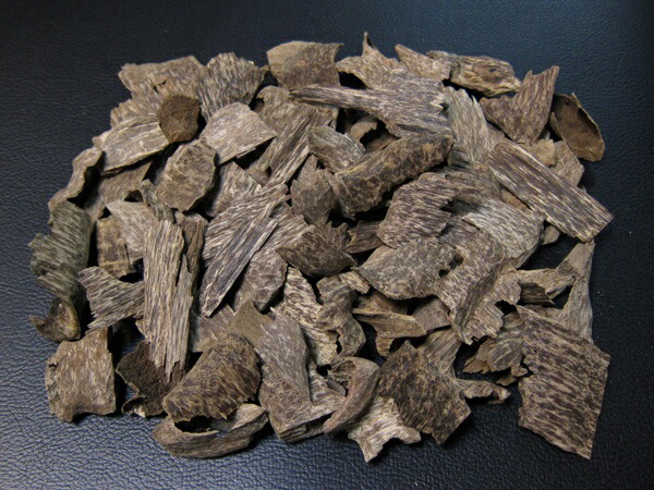 楽天市場】台湾輸出用ベトナム産最高級栽培沈香 100g量り売り 沈水香木