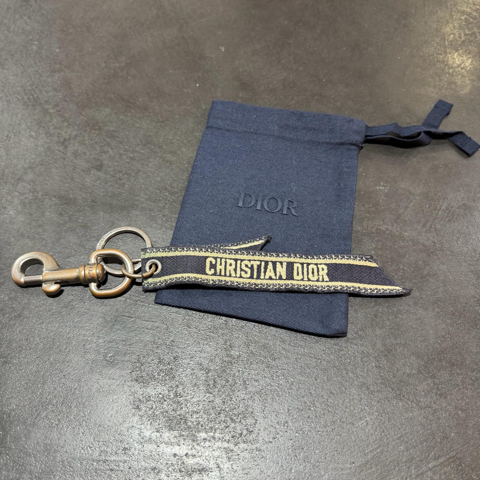 楽天市場】ディオール Dior キーホルダー Dタッチ D-Touch グレイン