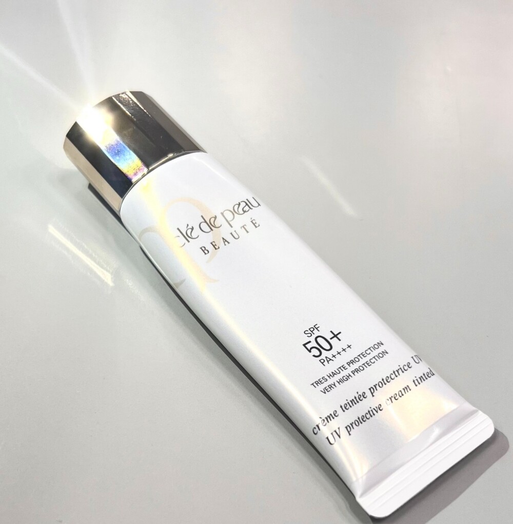 クレ・ド・ポー ボーテ＞ 1本で仕上がる！日焼け止めクリームのご紹介