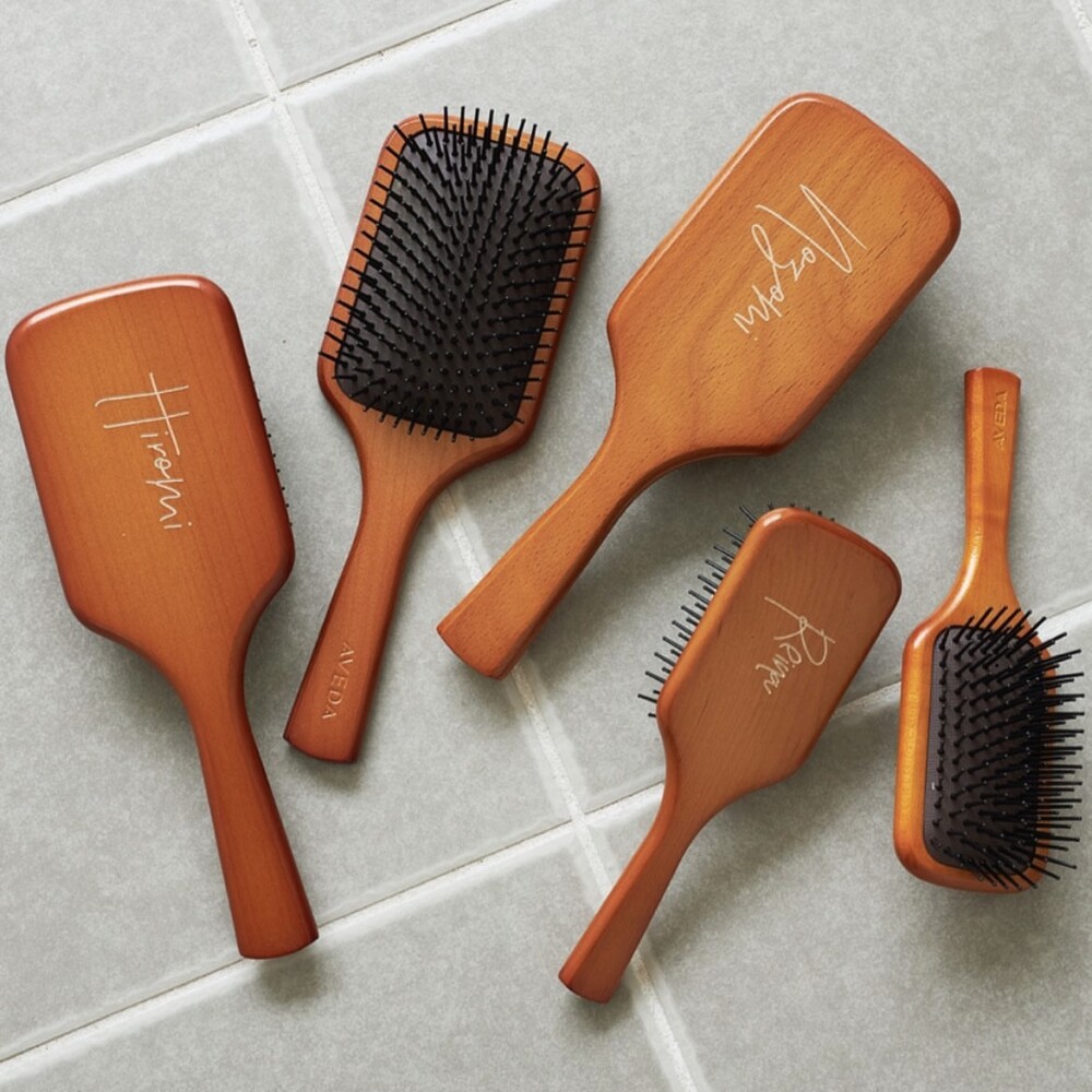 パドル ブラシ名入れ（刻印）サービス 期間限定モチーフのお知らせ