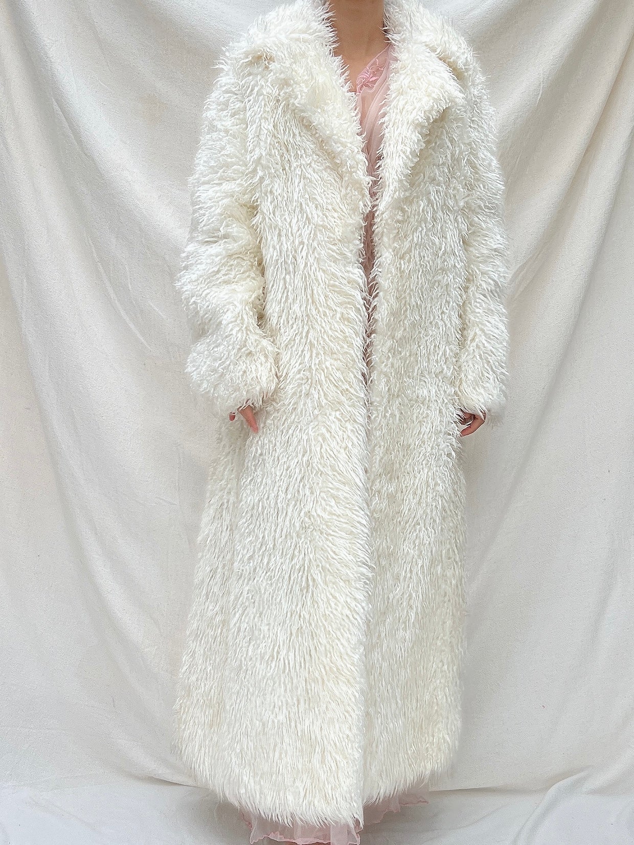 Vintage Ivory Shaggy Coat - M | G O S S A M E R