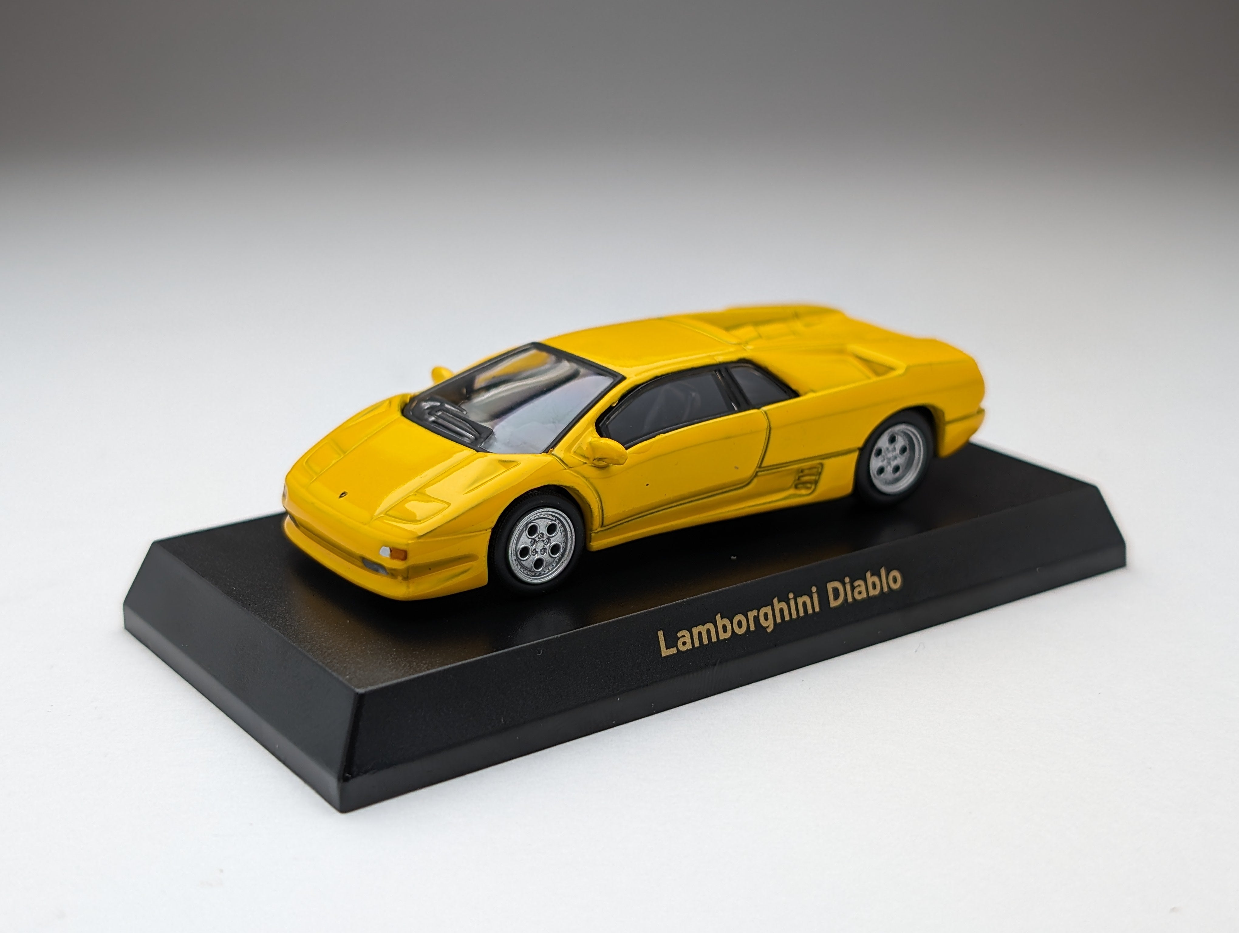 KYOSHO 1:64 Lamborghini Diablo Yellow – DiecastTalk
