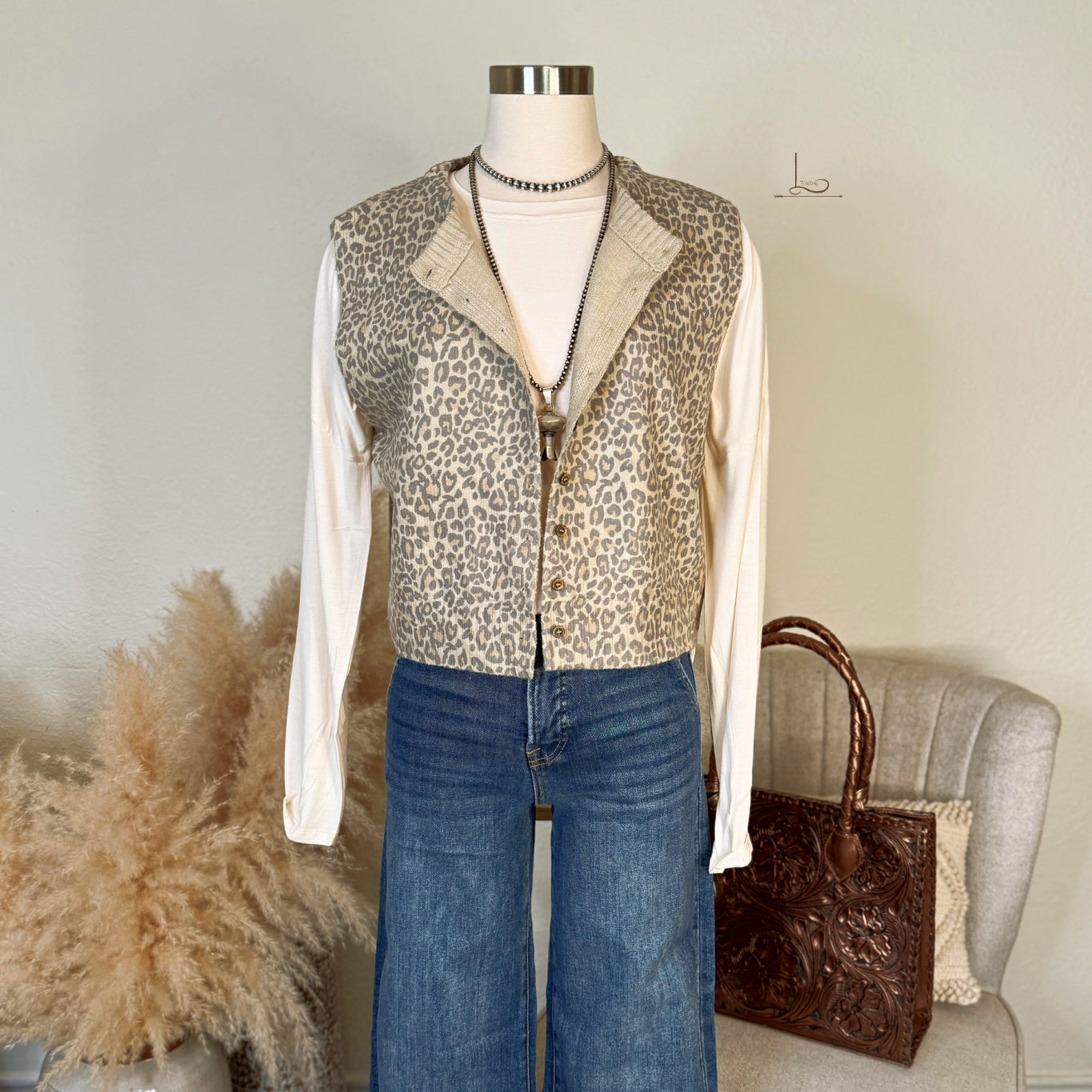 The Vintage Leopard Sweater Vest – L Trading