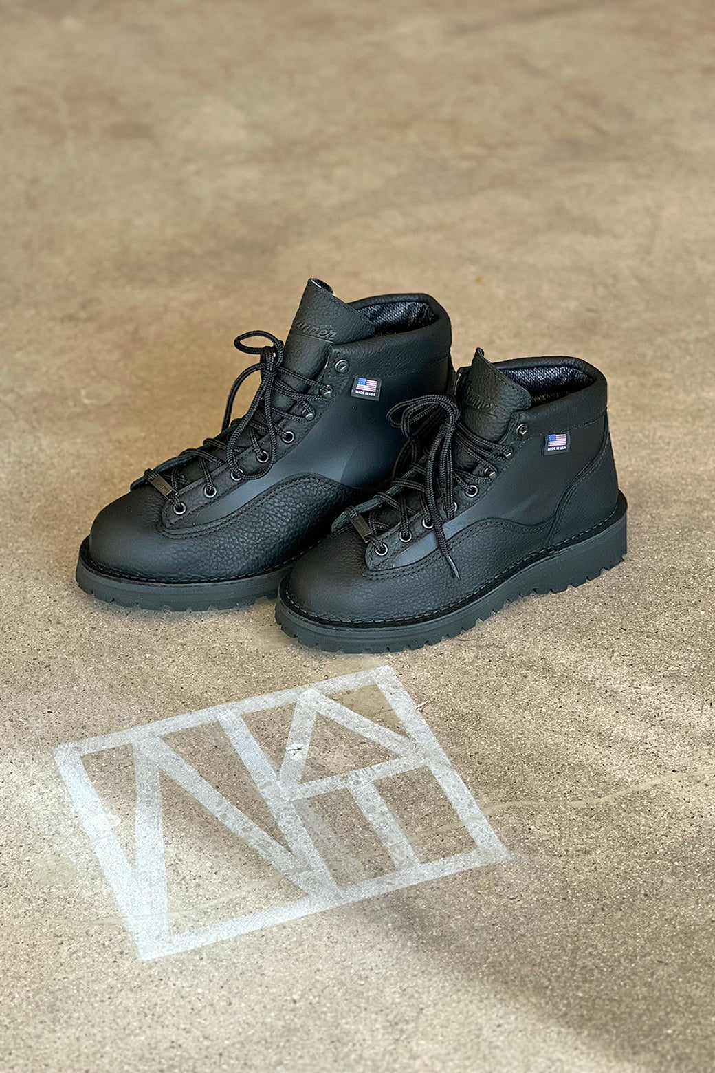 Women's Snow Peak x Danner Light II - Black – SISU