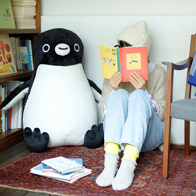 Suicaのペンギンぬいぐるみ！特大サイズは存在感抜群！ | JREメディア
