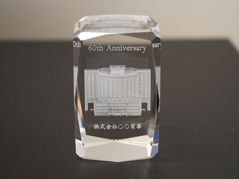 3Dクリスタル《直方体24面カット・80x50x50》 - オリジナル3Dレーザー