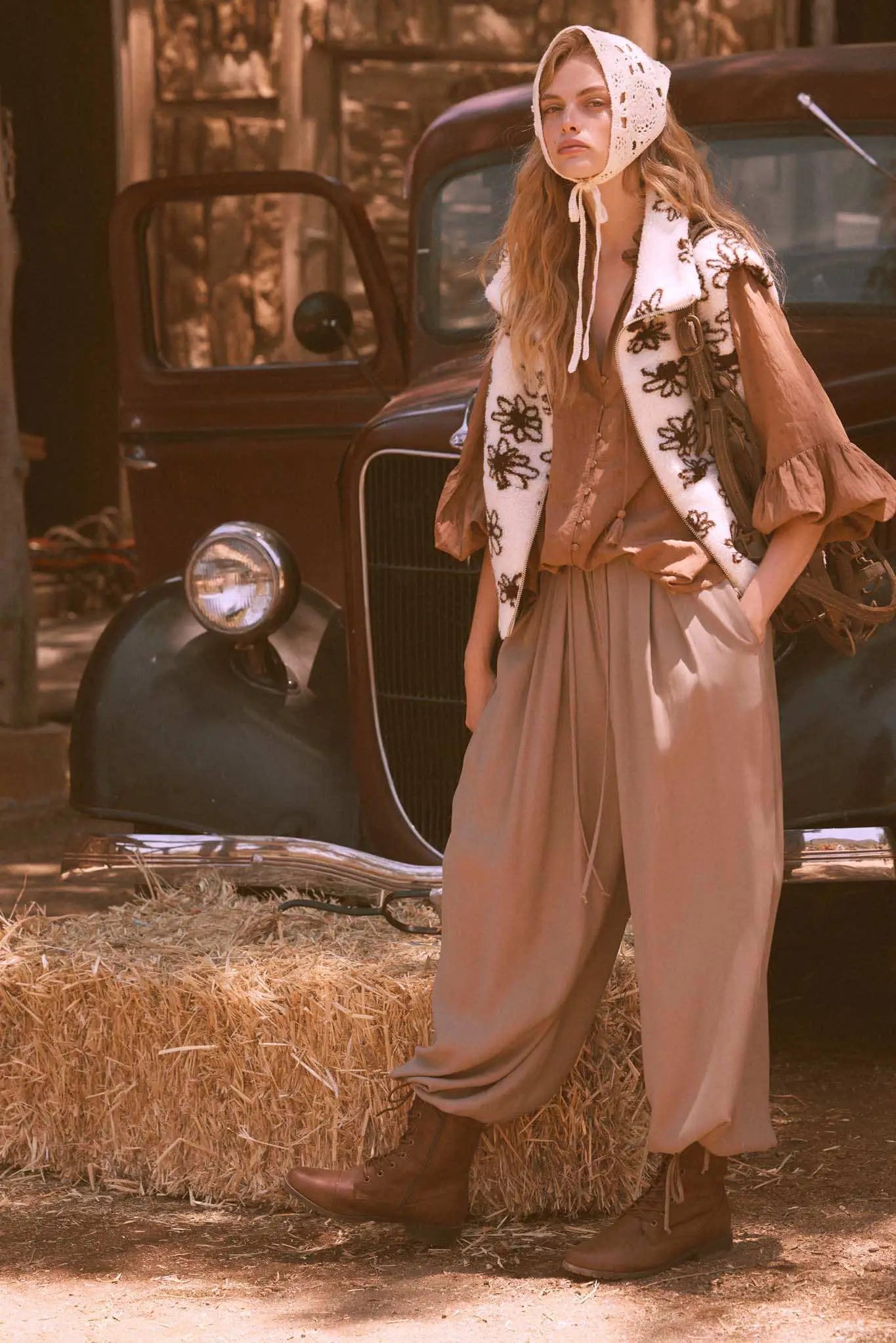 Winter Garden Floral-Print Sherpa Fleece Vest