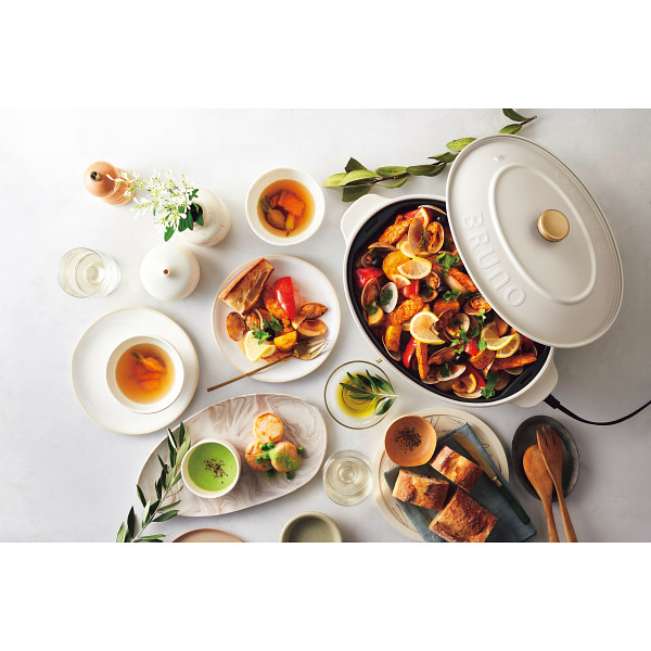 ブルーノ オーバルホットプレート ホワイト | シャディギフトモール