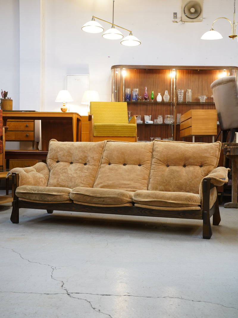 SHARK ATTACK アンティーク・ビンテージ ソファのページ