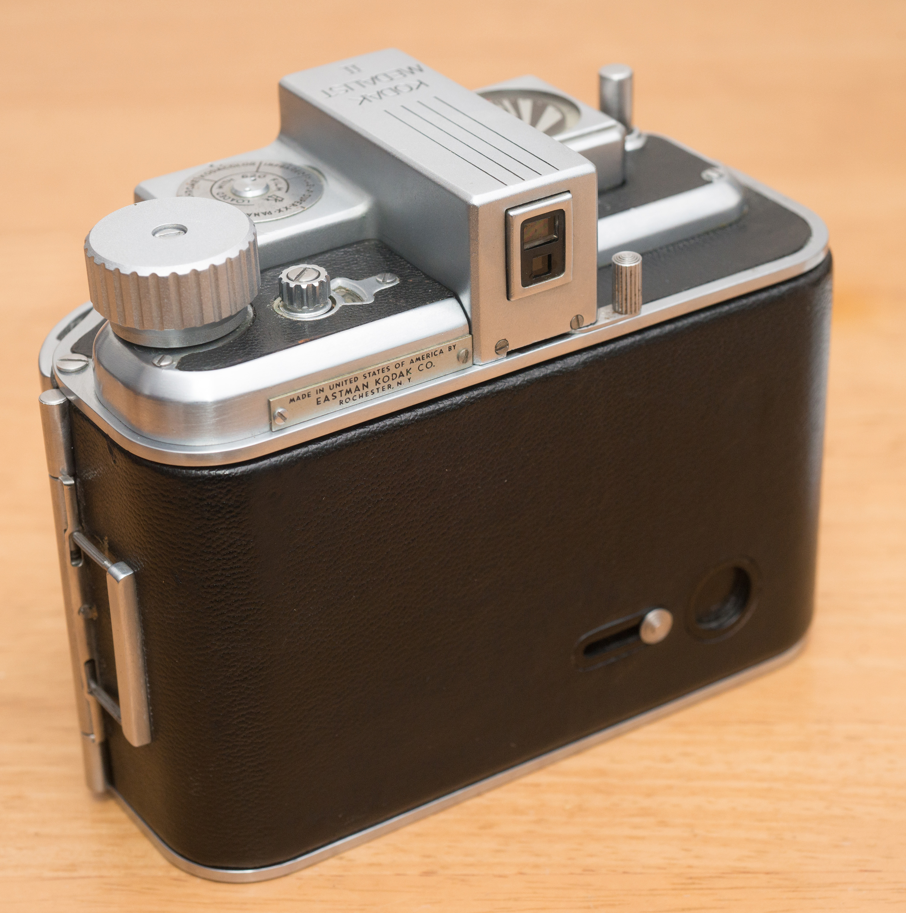 小さく軽く、先進的 コダック・メダリスト