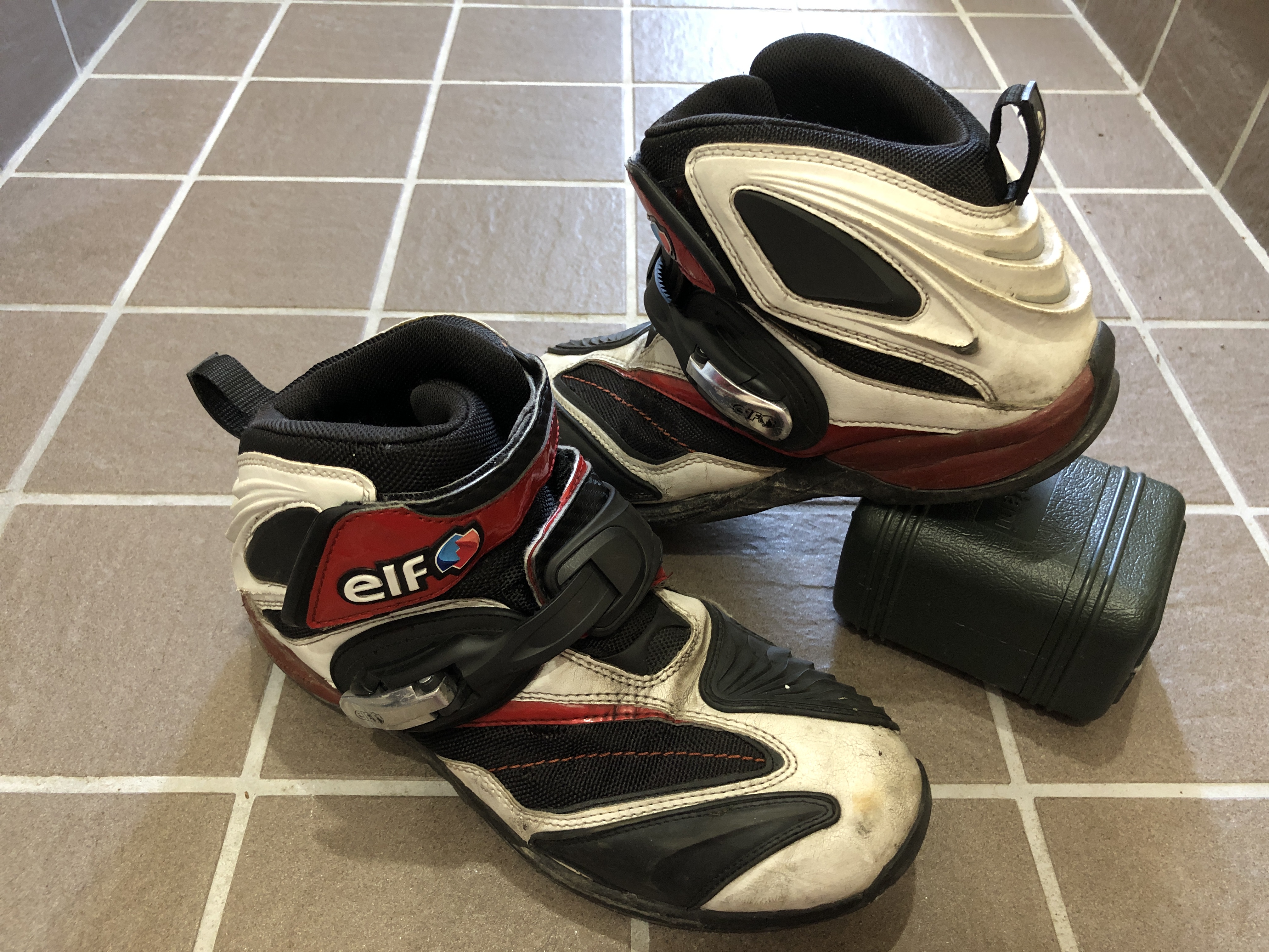 レビュー】elf シンテーゼ14 完全防水のライディングシューズ。 - シキ