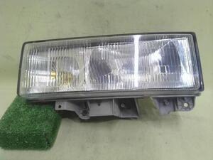 いすゞフォワード 中古部品 右ヘッドランプ