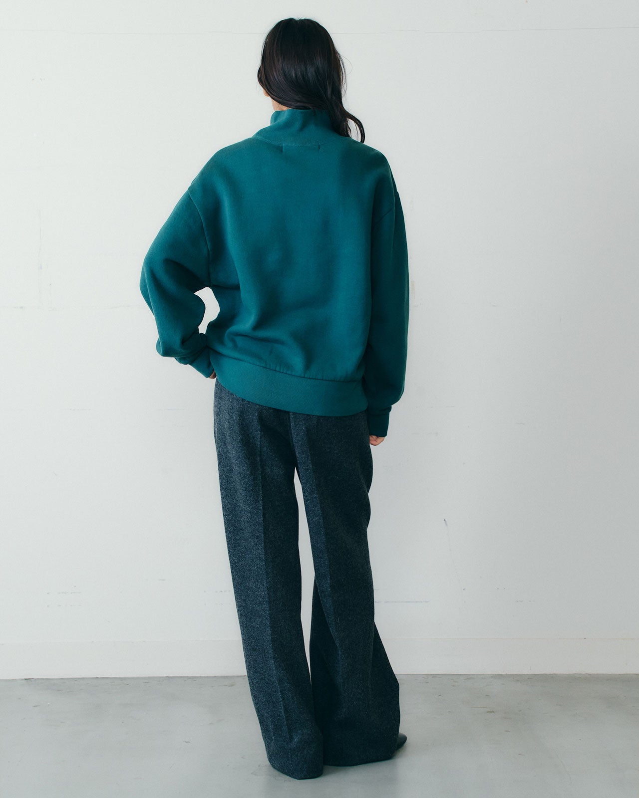 HIGH NECK COMMON SWEATSHIRT – Shinzone