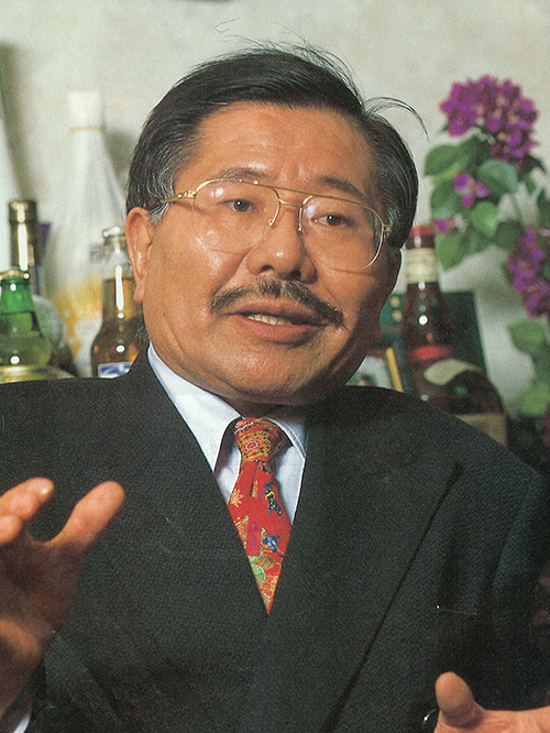 塩川 満章 D.C. | 講師紹介 | Shiokawa School of Chiropractic | シオ