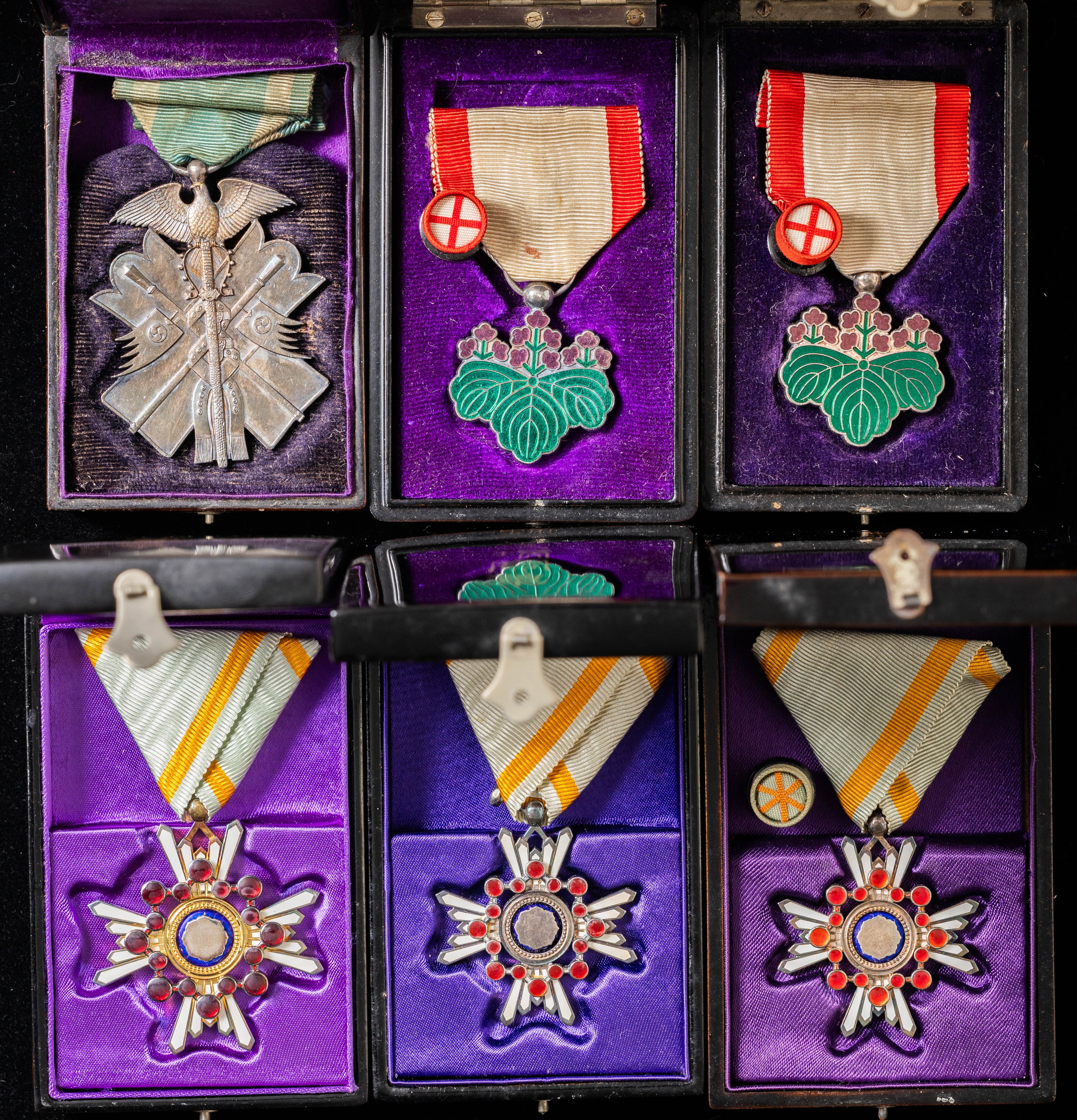 貨幣博物館 | 勲5等瑞宝章（略章無）1個、6等瑞宝章（略章無）2個、7等