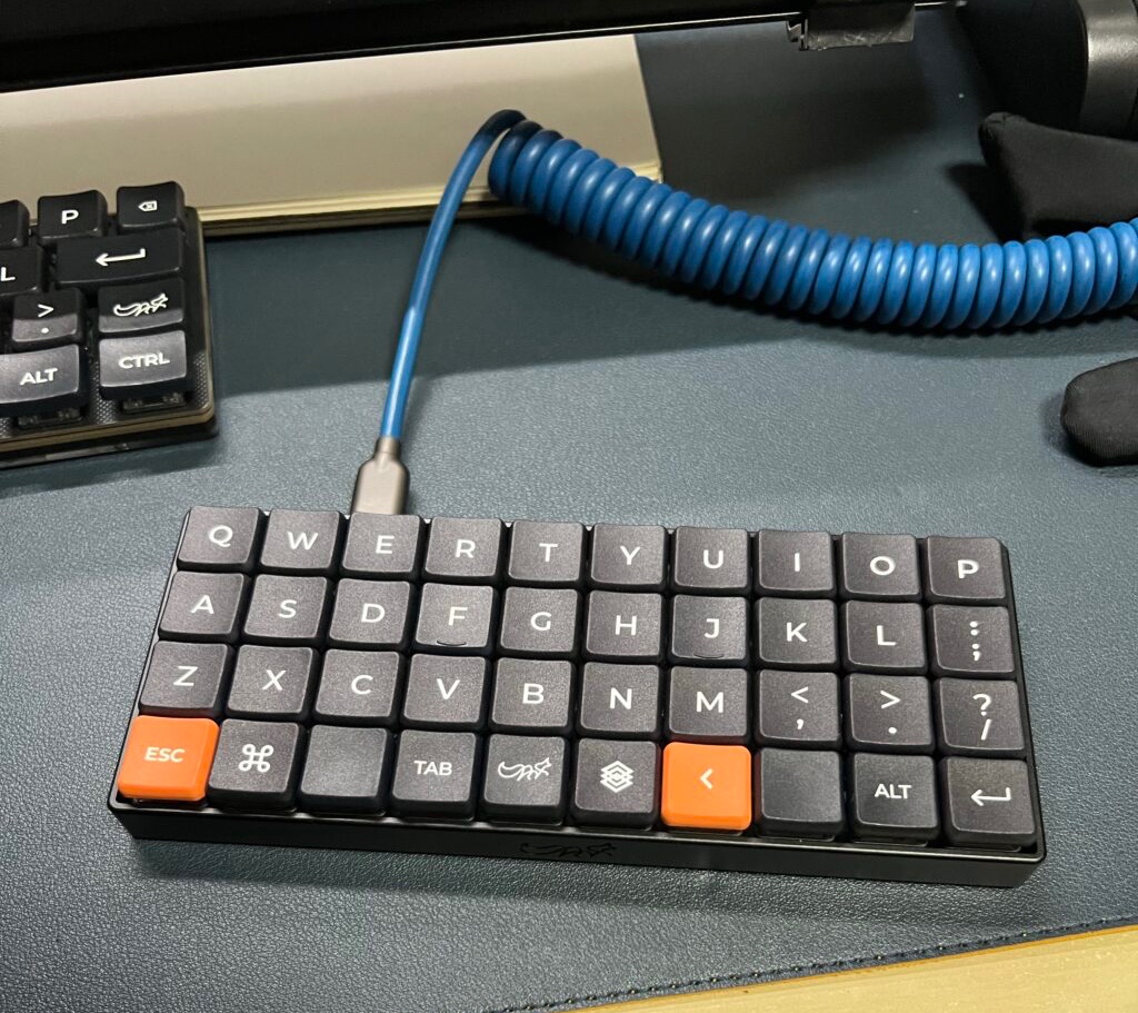 自作キーボードキット、Kaineko42Rを組み立てる - SIDACONFIG.COM