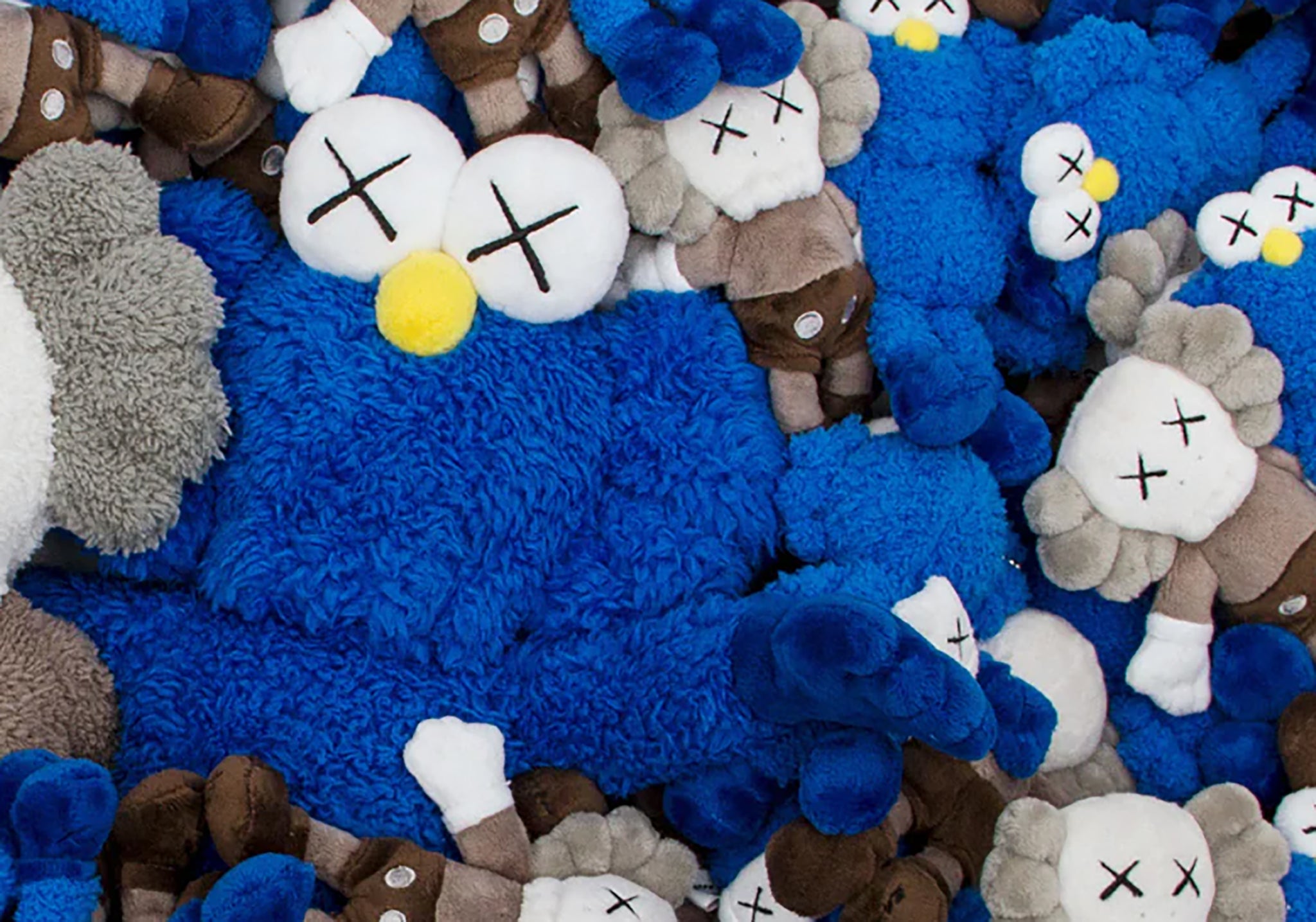 KAWS 'Seeing/Watching' (2018) Plush Keychain Figure Set | Signari