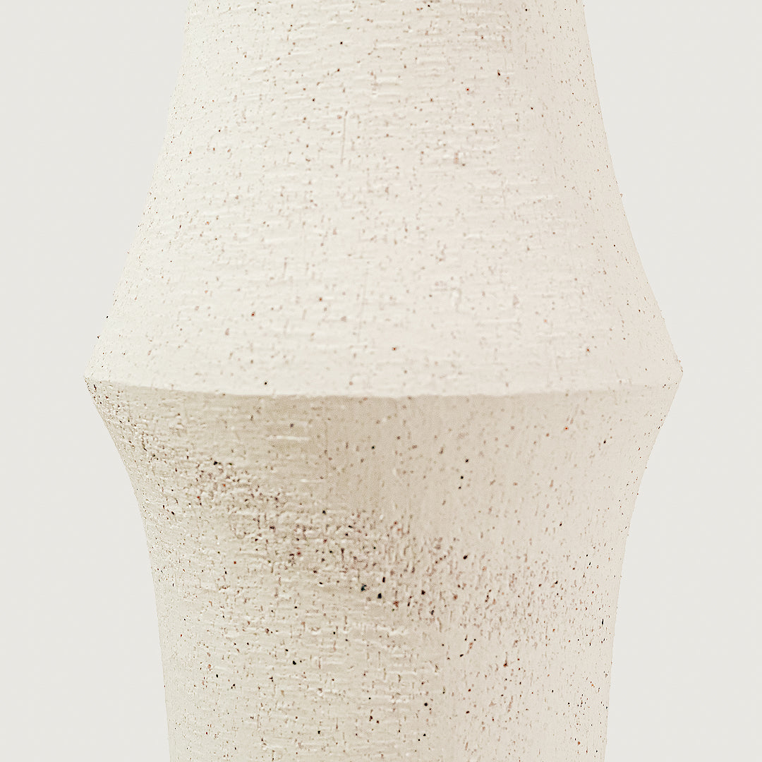 SHIRAKABA｜シルエットと陰影が美しい枝もの花器