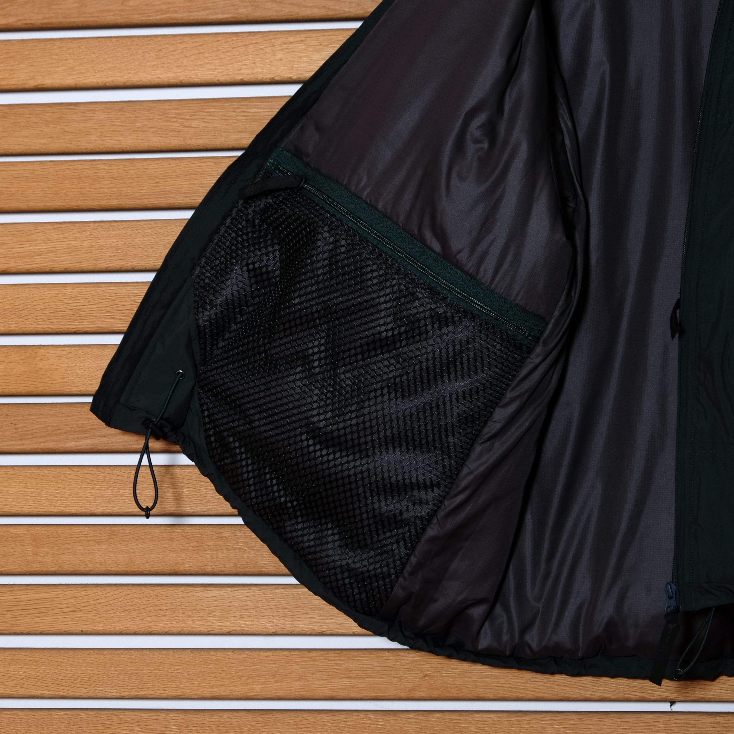 WILD THINGS PRIMALOFT JACKET - Silver and Gold