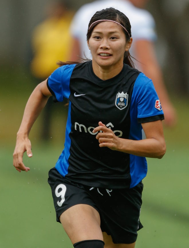 PHOTO】キュートな笑顔でピッチを駆ける！なでしこ川澄奈穂美の特集