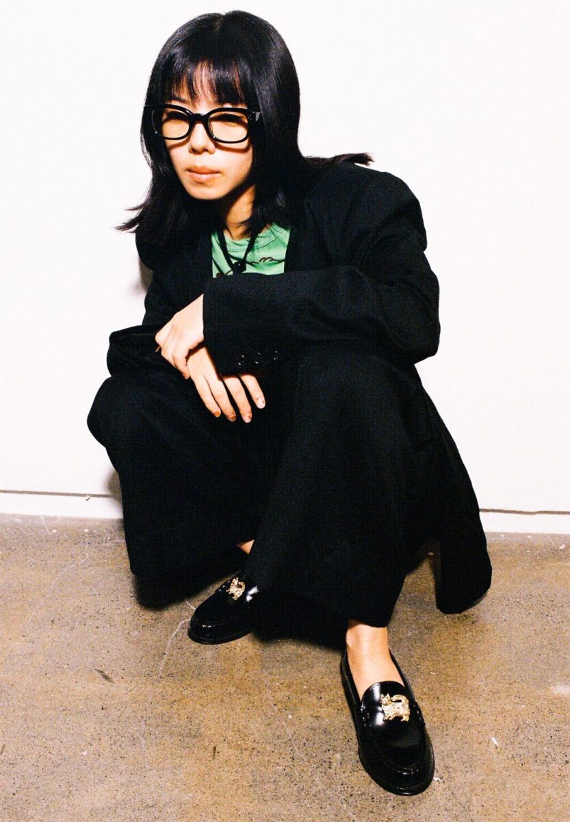 SIIILON×HARUTAのコラボローファーが発売！ビジュアルにはアーティスト