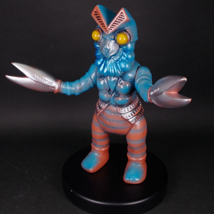 ブルマァク製「バルタン星人」の新色「ブラウン」「蓄光バージョン」が