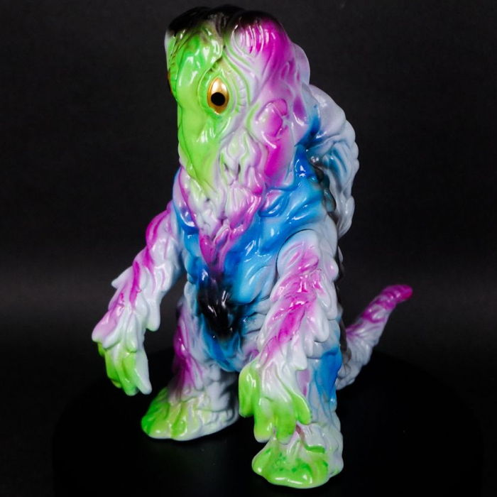 ブルマァクのリトルサイズ「ヘドラ」が新たな「グレー」となって登場