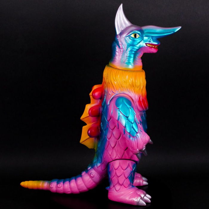 ブルマァクの幻の「タロウ怪獣」のひとつ「オイルドリンカー」が予約