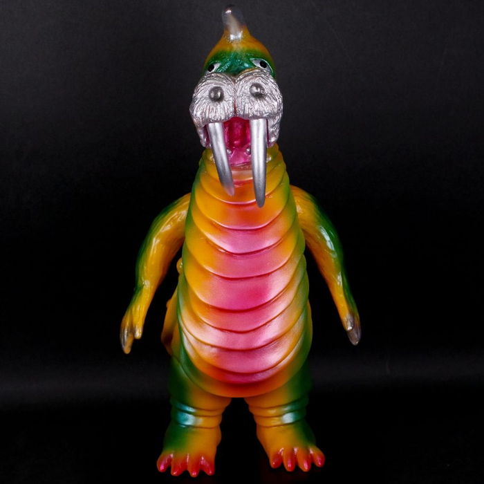 ブルマァク製「デッパラス」がギャラリー＆ショップ・墓場の画廊に登場