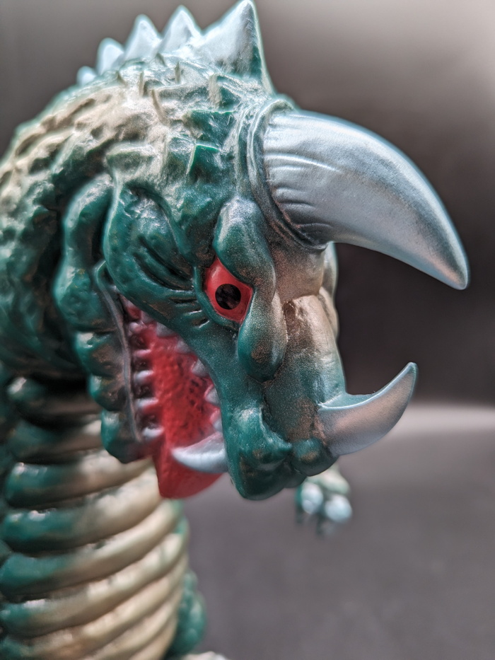 まんだらけより「轟唸怪獣ゴーラス」の「2期 緑成型」あらわる