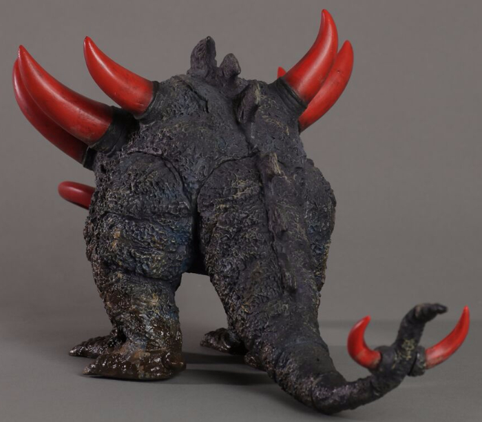 エクスプラスの［大怪獣シリーズ］で「マグネドン」が「激闘カラーVer