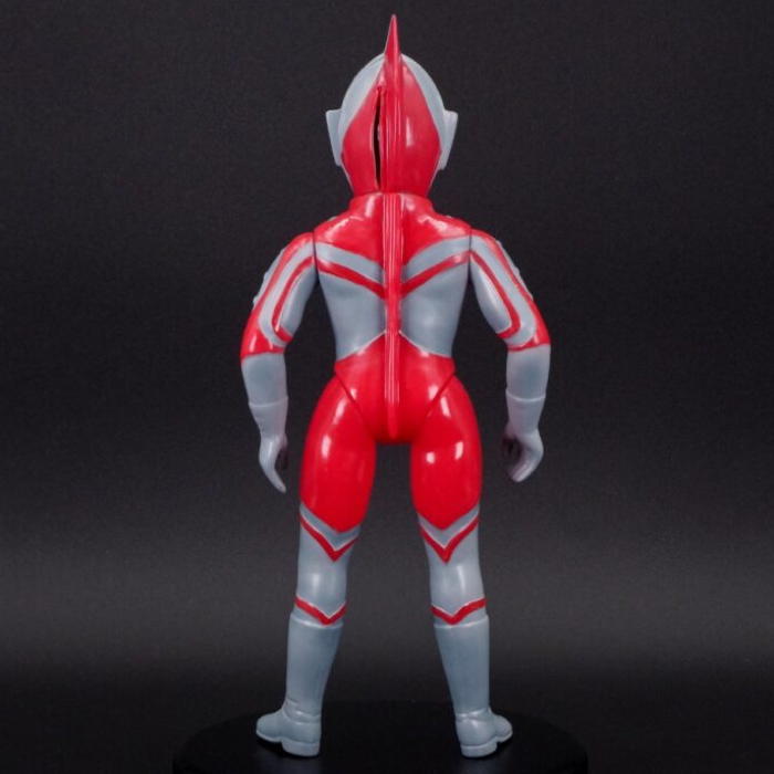 TSUBURAYA CONVENTION 2025」ブルマァクの新作5点が墓場の画廊ブースに