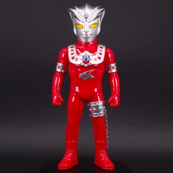 墓場の画廊でPLANET-X製兄弟ソフビ「ウルトラマンレオ」と「アストラ