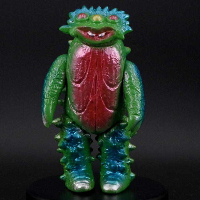 ブルマァクの「電波怪獣ビーコン」がレトロな装いで登場！ | sofvi.tokyo