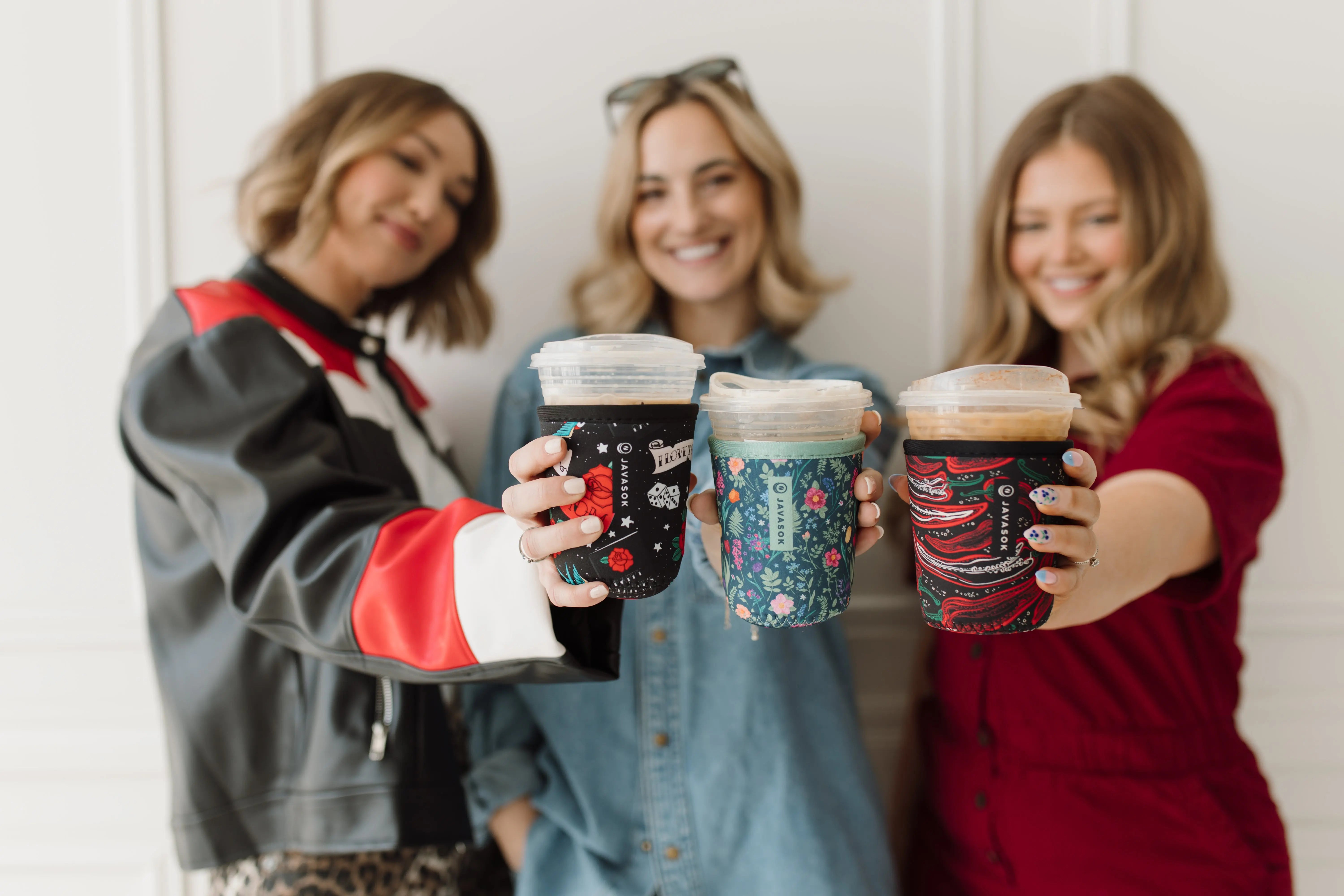 Spring Noir Iced Coffee Sleeve – JavaSok | Sok-It