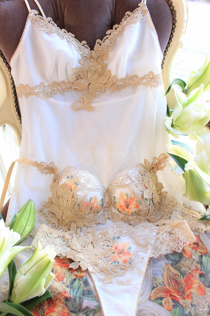 黄金の風ランジェリ～♡ サルート82group IVカラー vol.1 | La