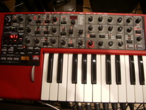 Clavia – Nord Lead 4 解説 | 音の寄り道