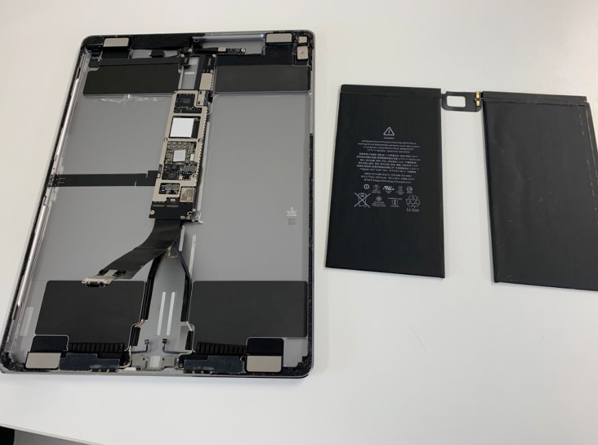 iPadPro 12.9インチ(第1世代)のバッテリー交換修理料金が18800円と安い