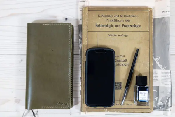 ほぼ日手帳weeksカバー（weeks MEGAも対応）】（対応サイズ：95mm