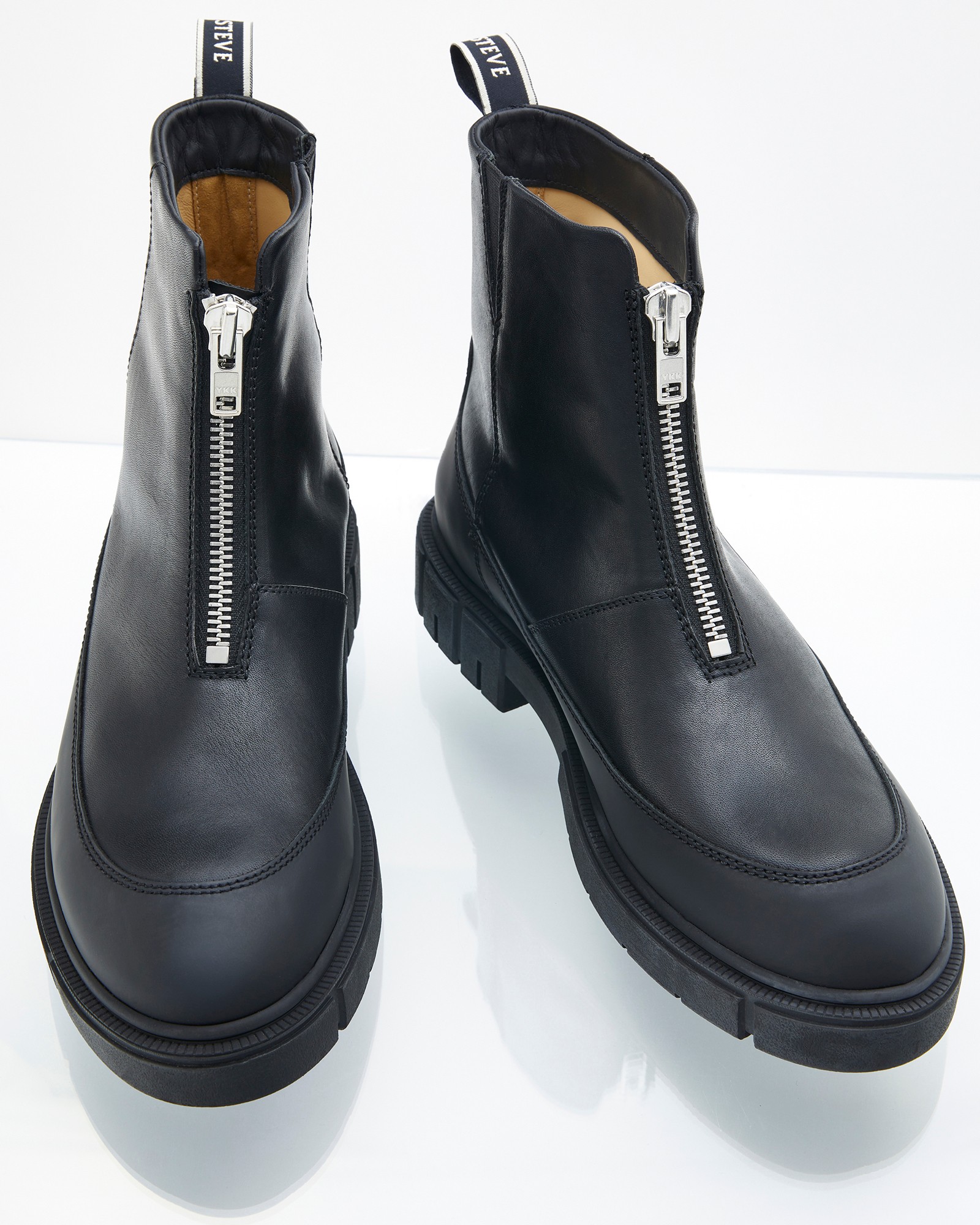 Zipline U Black - Sneaky Steve