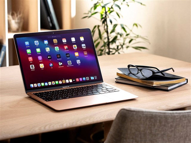 MacBook Air Retinaディスプレイ 13.3 MGND3J/A [ゴールド]の通販なら