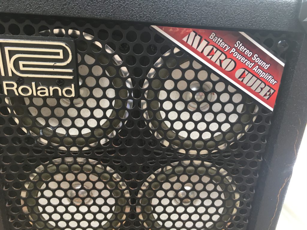 Roland Micro Cube Bass RX Amp Review (Busking, Guitar, Bass
