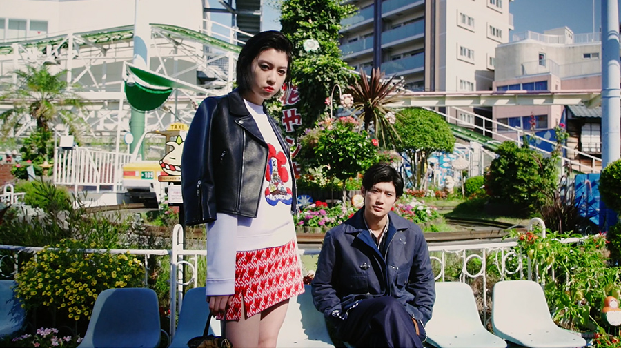 三浦春馬と三吉彩花が「ルイ・ヴィトン」で競演！“東京ボーイ・ミーツ