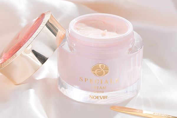 スペチアーレ 薬用ローション｜ノエビア公式通販サイト【ノエビア