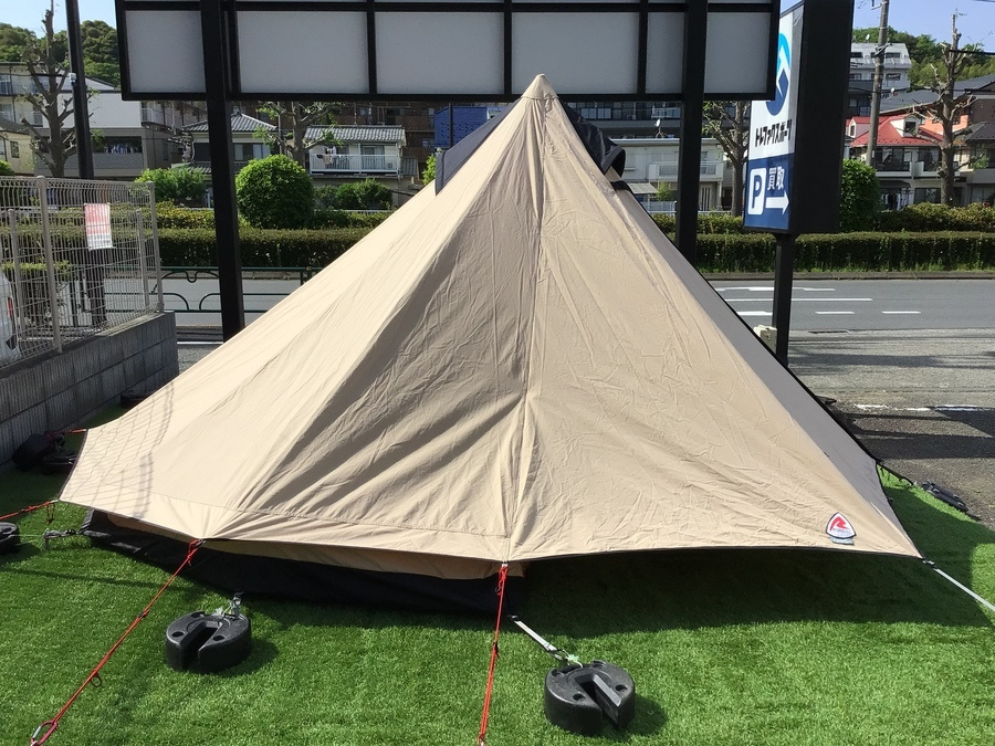 少人数で快適に過ごせるモノポールテント！ROBENS【フェアバンクス