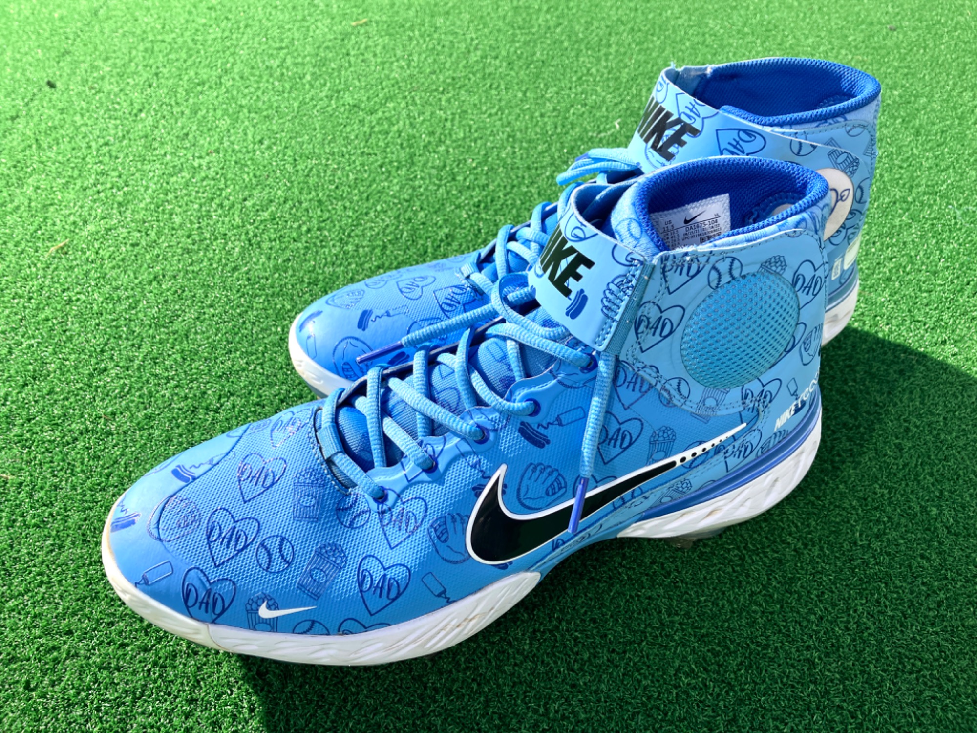 入荷速報！日本未発売モデルの珍しい野球用スパイクが入荷しました