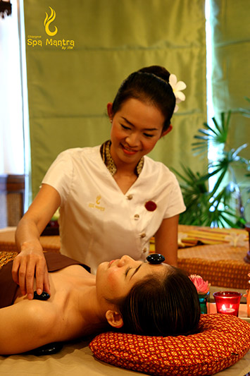 ホットストーンヒーリングマッサージ | スパマントラ〜SPA MANTRA