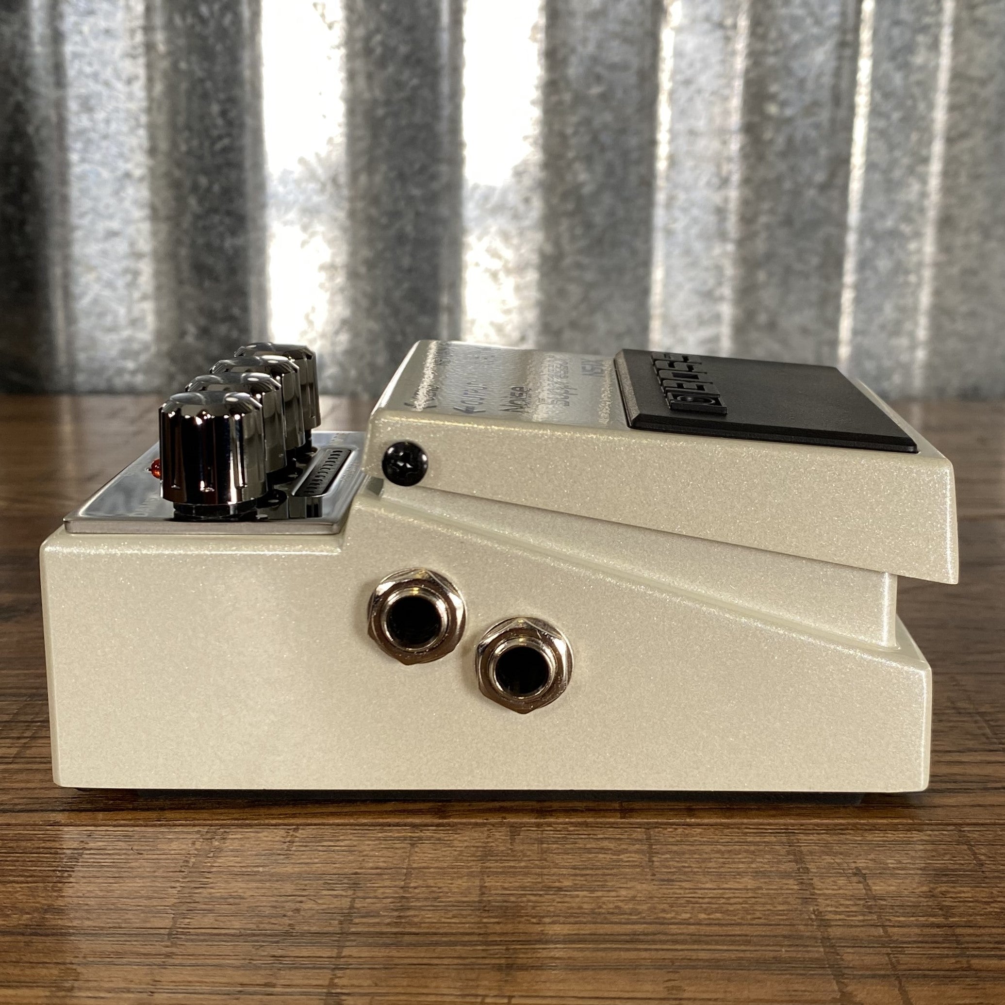 Boss NS-1X Noise Suppressor Guitar Effect Pedal – Specialty Traders