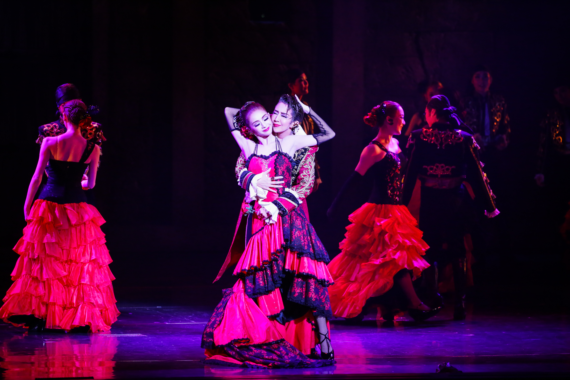 紅ゆずる＆綺咲愛里コンビが魅せる、宝塚歌劇星組公演『ベルリン、わが